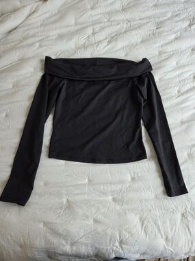 Off-the-Shoulder Long Sleeve Top - Black